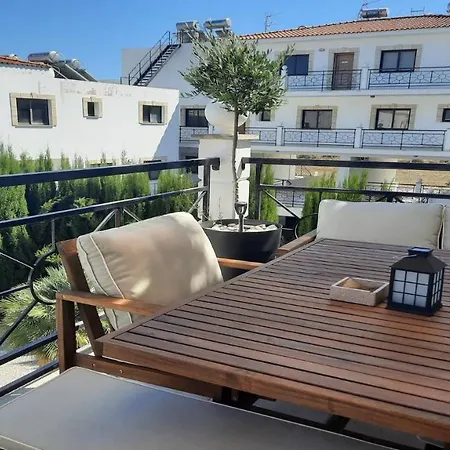 Paramount Gardens C201 *