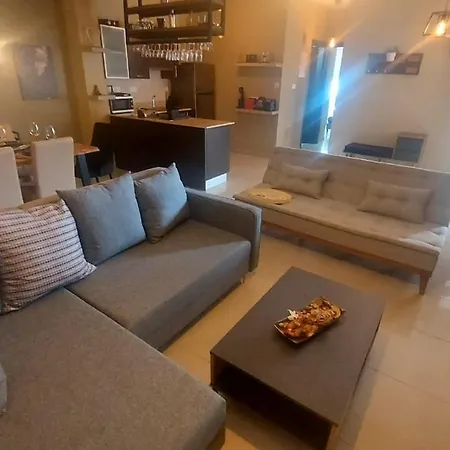 Paramount Gardens C201