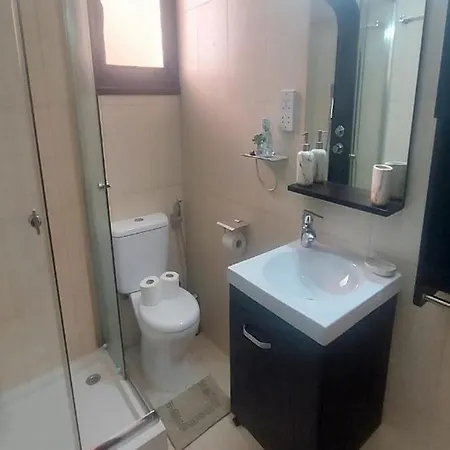 Paramount Gardens C201