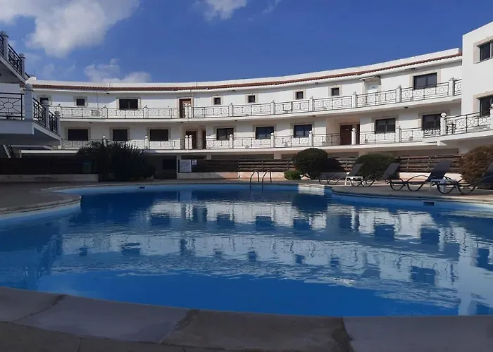 Paramount Gardens C201 Apartmán