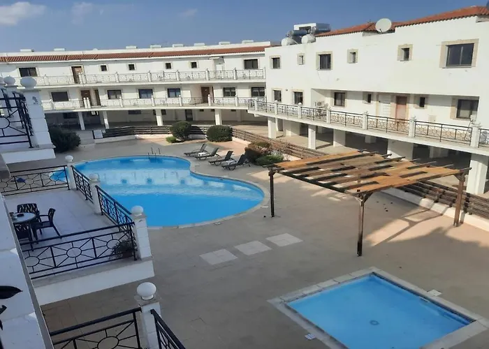 Paramount Gardens C201 Apartmán *