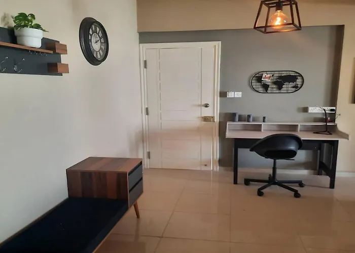 Paramount Gardens C201 Διαμέρισμα *