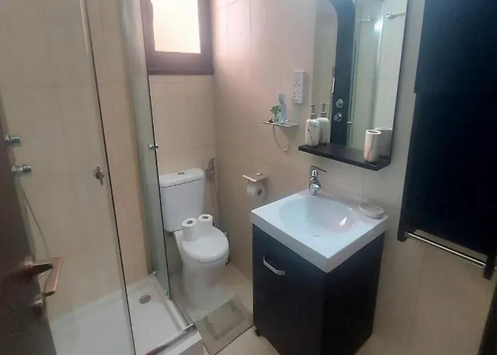 Paramount Gardens C201